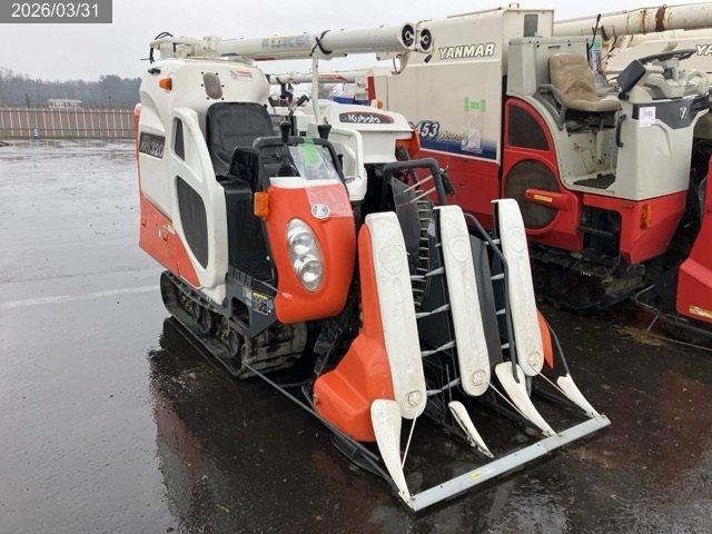 クボタ コンバイン 写真