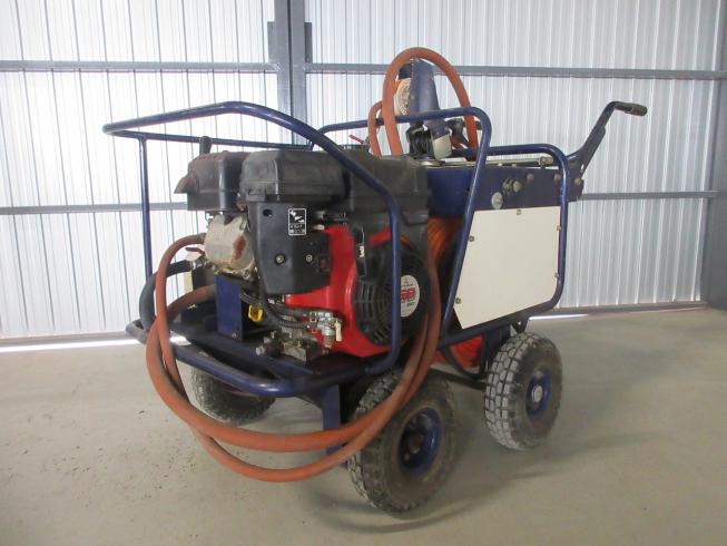 キャリー動噴 ATC-643M 写真２