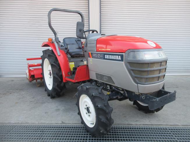 ヤンマー（シバウラ） トラクター 写真