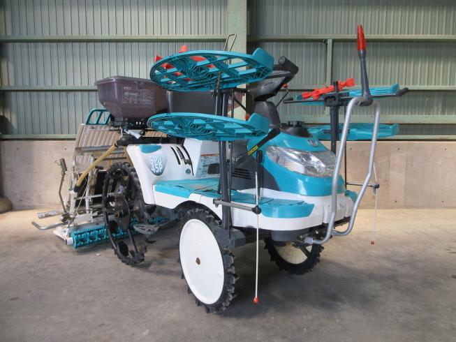 クボタ 田植機 写真