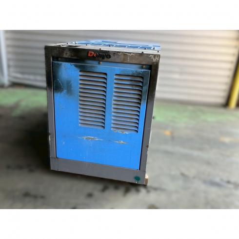 発電機 DCA-25USI3 写真３