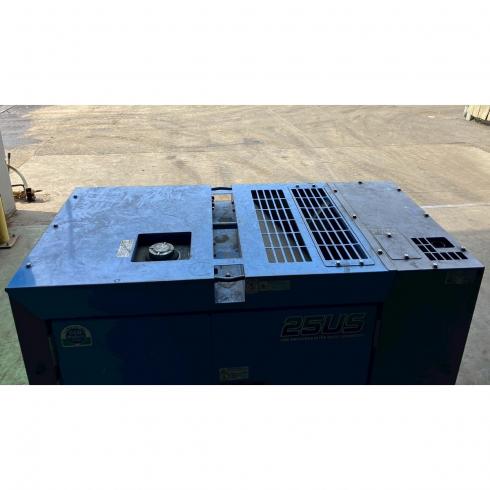 発電機 DCA-25USI3 写真９