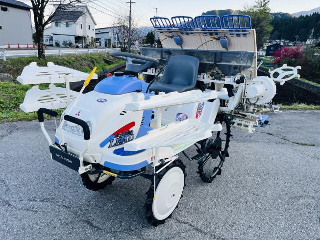 三菱 田植機 写真