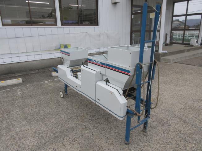 石井製作所 播種機 写真