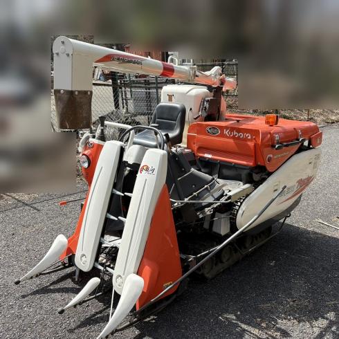 クボタ コンバイン 写真