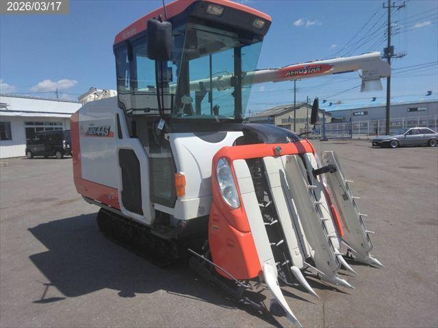 クボタ コンバイン 写真