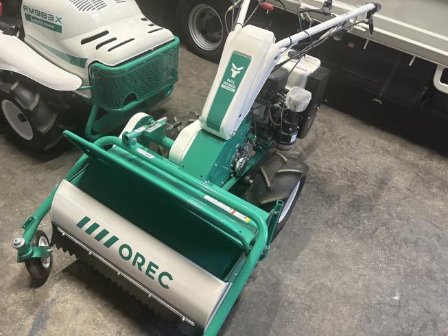 オーレック 草刈機 写真