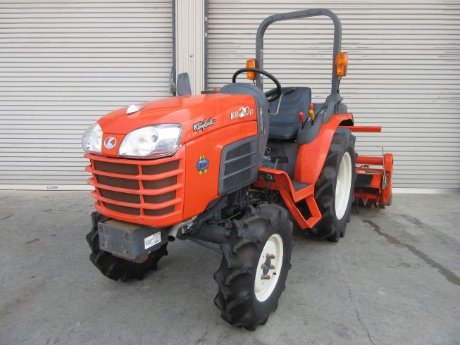 トラクター KB20 写真２