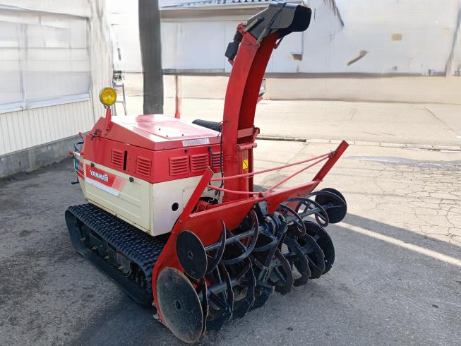 ヤンマー 除雪機 写真