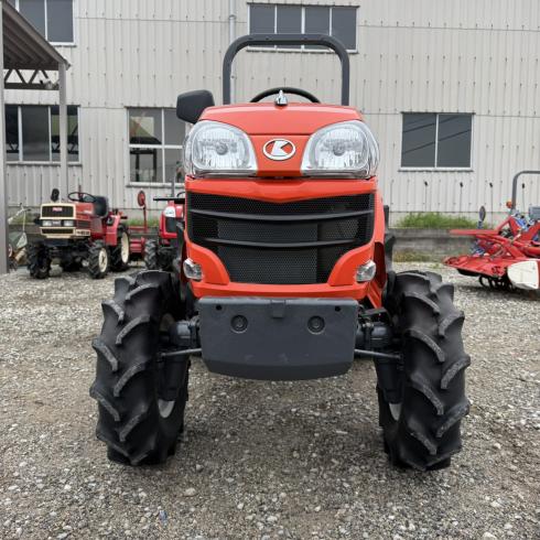 トラクター KB205 写真２