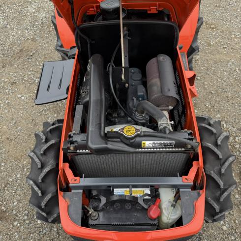 トラクター KB205 写真８