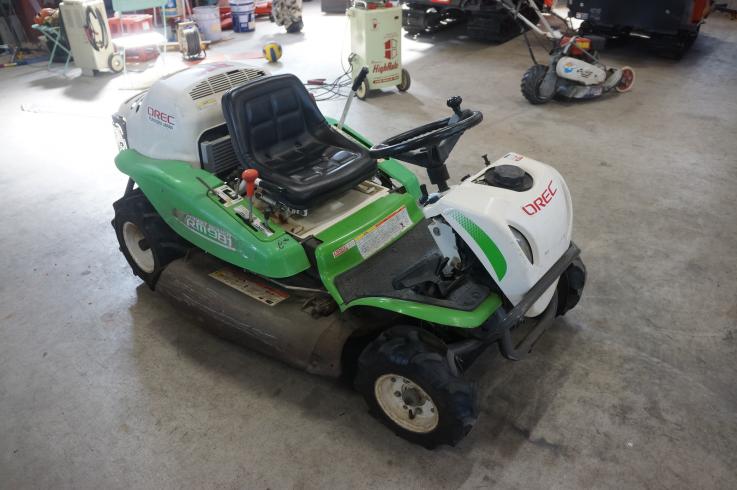 オーレック 草刈機 写真