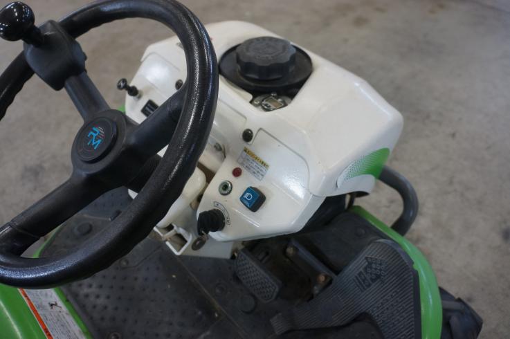 草刈機 RM981 写真５
