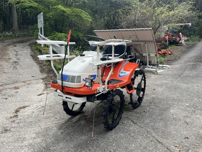 クボタ 田植機 写真