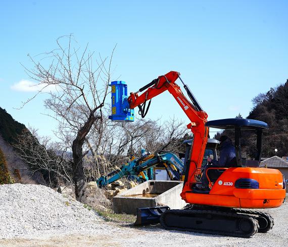 ユンボレンタル販売 ミニユンボ各種 写真２