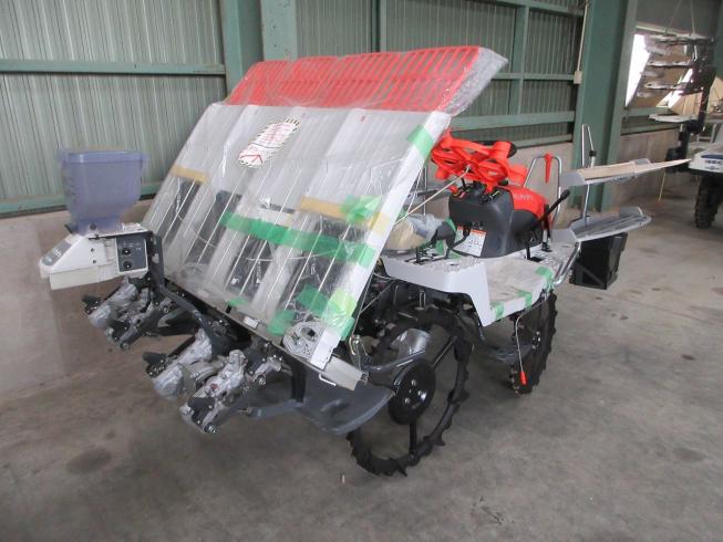 田植機 PW4R 写真３