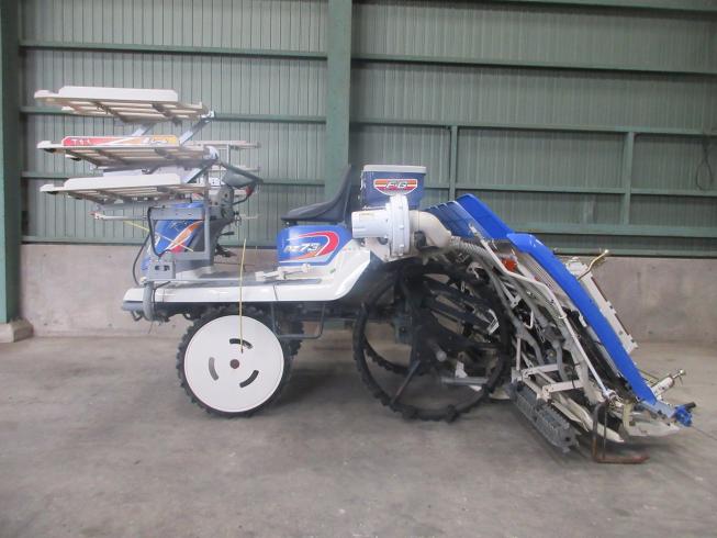 田植機 PZ73-HGRLF 写真３