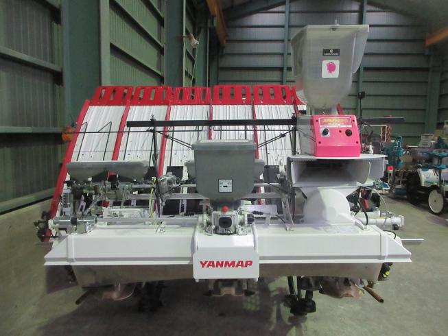 田植機 YR6DA 写真４