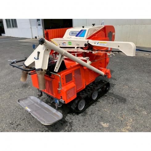 クボタ ハーベスター 写真