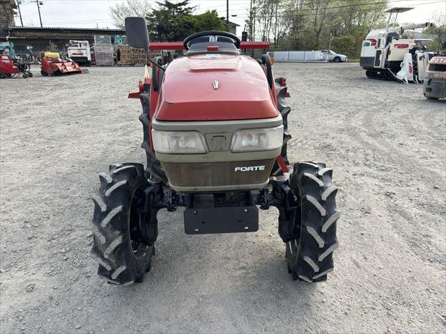 トラクター F-220 写真５