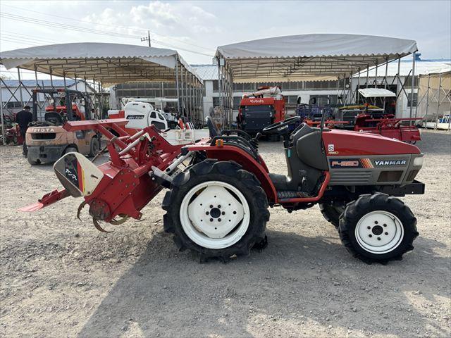 トラクター F-220 写真４