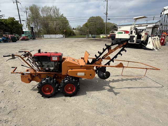 トレンチャー F25 写真２