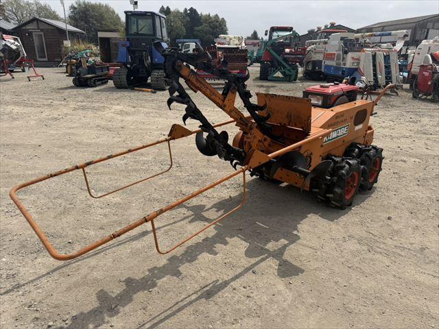 トレンチャー F25 写真５