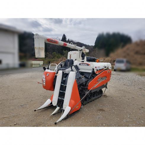 クボタ コンバイン 写真
