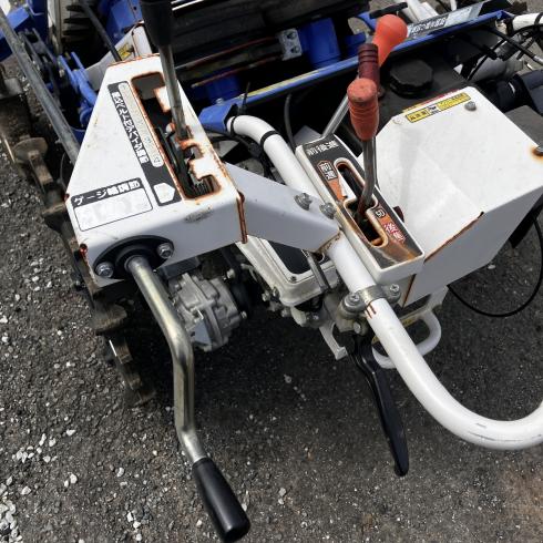 玉ねぎ掘取機  VHU20-G 写真７