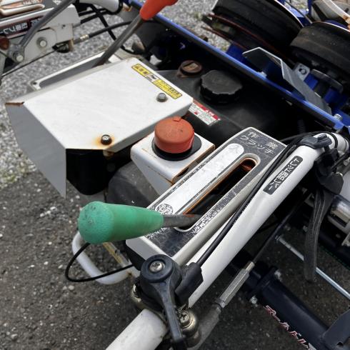 玉ねぎ掘取機  VHU20-G 写真８