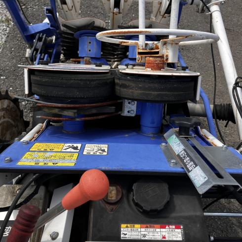 玉ねぎ掘取機  VHU20-G 写真６