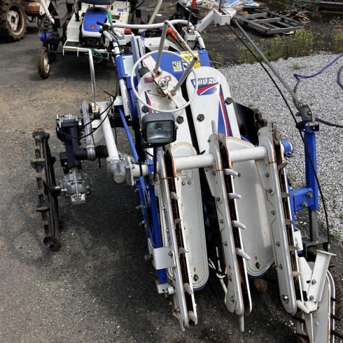 玉ねぎ掘取機  VHU20-G 写真２