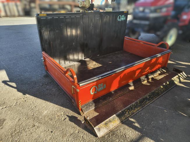 富士トレーラー 整地キャリア 写真