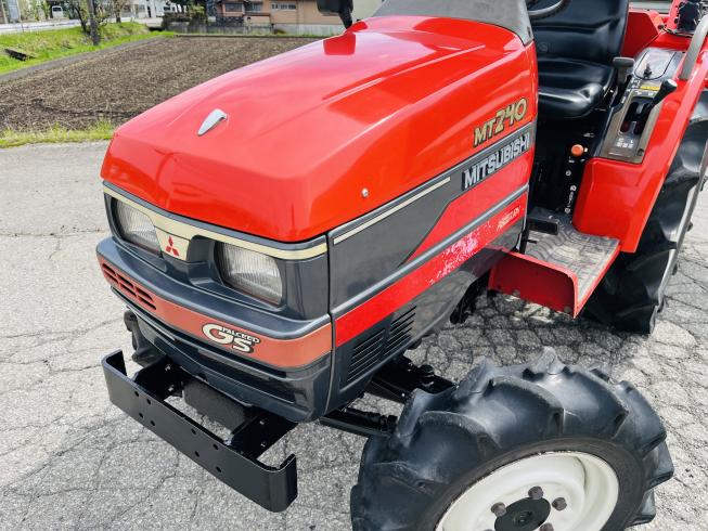 トラクター MT240 写真３