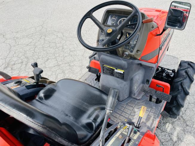 トラクター MT240 写真10