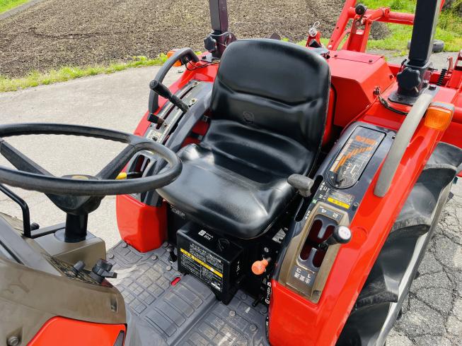 トラクター MT240 写真９