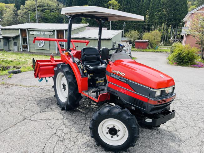 トラクター MT240 写真２