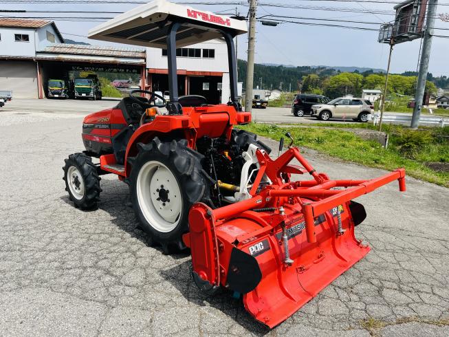 トラクター MT240 写真４