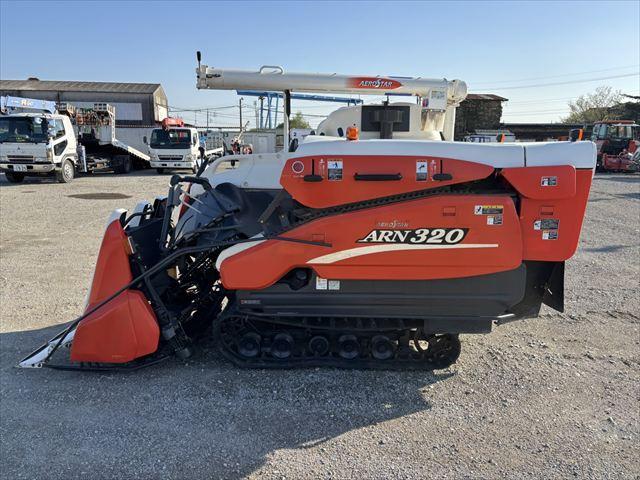 コンバイン ARN320 写真４