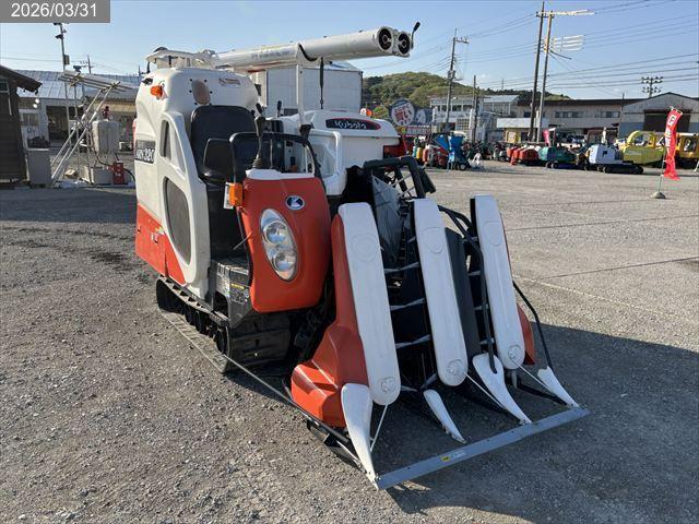 クボタ コンバイン 写真