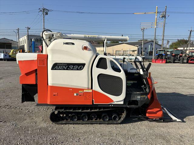 コンバイン ARN320 写真２
