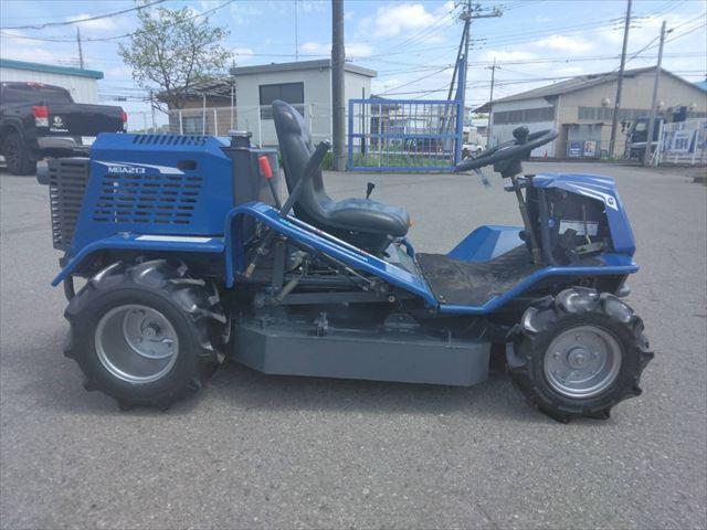 草刈機 MGA213 写真２