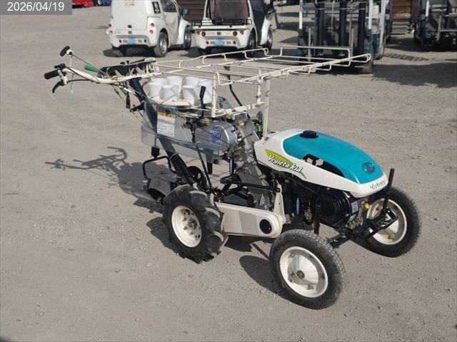 クボタ 野菜移植機 写真