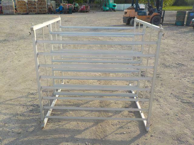 アルミ苗置き台 不明 写真３