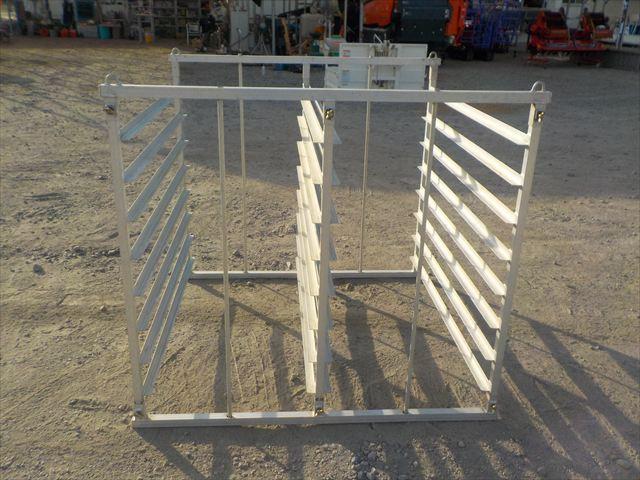 アルミ苗置き台 不明 写真２