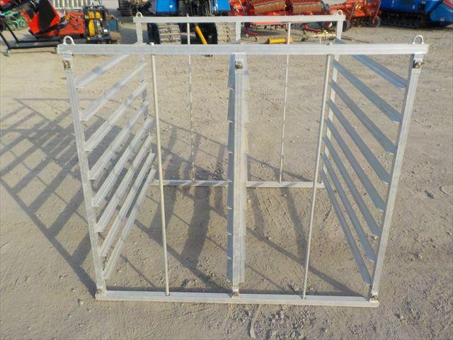 アルミ苗置き台 不明 写真４