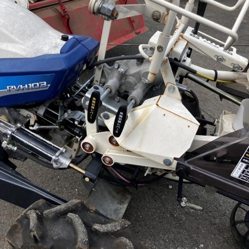 半自動野菜移植機 PVH103 写真７