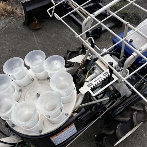 半自動野菜移植機 PVH103 写真６