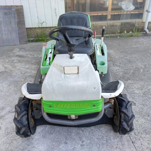 乗用草刈機 RM83G 写真３