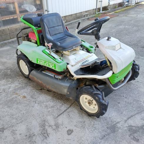 乗用草刈機 RM83G 写真２